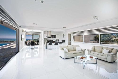 Villa In Protaras Sleeps 6 Includes Swimming Pool And Air Con