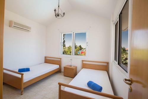 Villa Protaras Eos Modern 3bdr Protaras Villa With Pool Short Walk To All Beachresort Centre