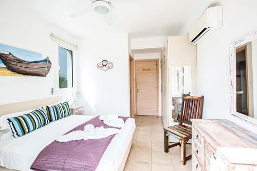 Villa In Protaras Sleeps 6 Includes Swimming Pool And Air Con 4