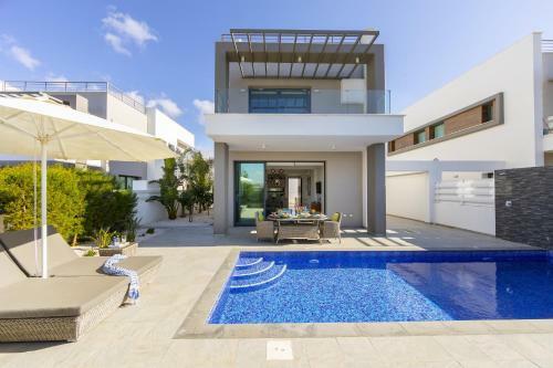 Pernera Beach Villa