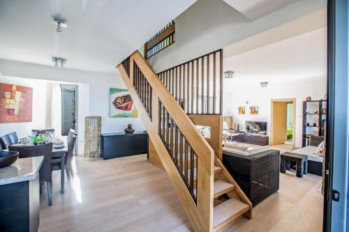 Villa In Protaras Sleeps 8 Includes Swimming Pool And Air Con 1