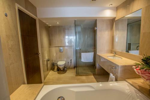 Villa In Protaras Sleeps 10 Includes Swimming Pool And Air Con 7 6
