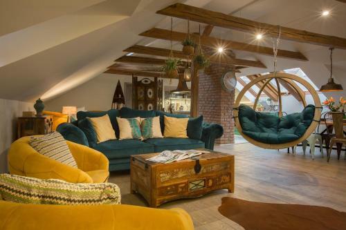 Apartamento Old Town Boho-chic Attic With Hanging Chair