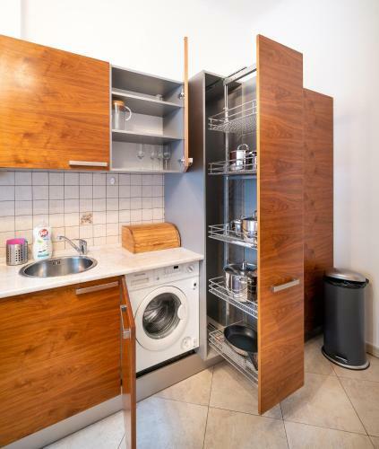 Kafka Apartment 4br+2bath Old Town