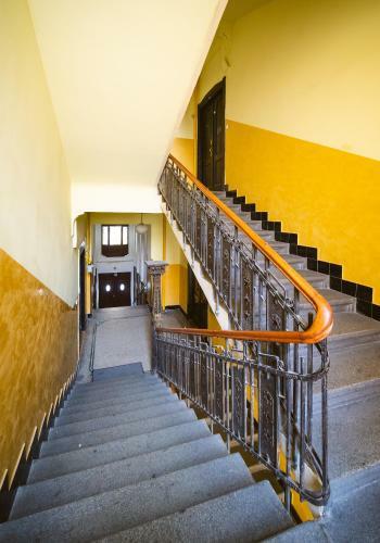 Kafka Apartment 4br+2bath Old Town