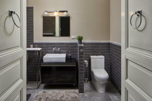 Homey Apartment In Lesser Town By Prague Days