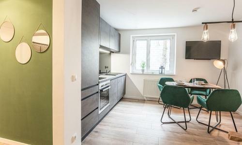 Apartamento Messe+uni: Modern & Stylish For 4: Kitchen+parking