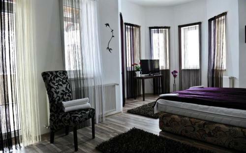 Hotel Pension Verona Airport