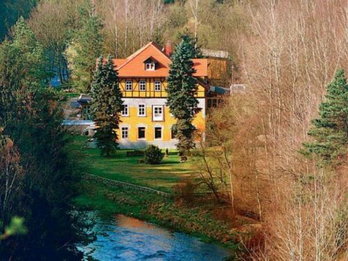 Apartamento Spacious Villa In Gro�schirma With Garden