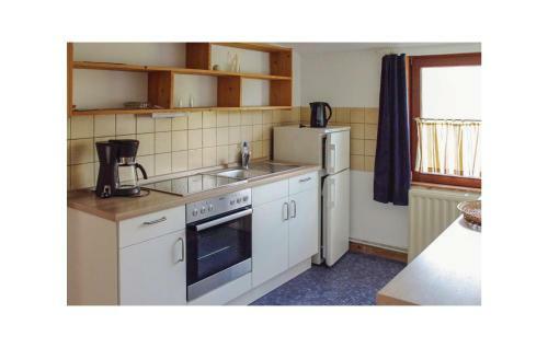 Four-bedroom Apartment In Hedwigenkoog