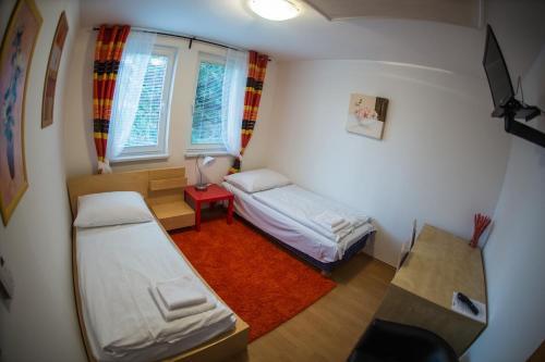 Hostal Penzion Vila Tenis