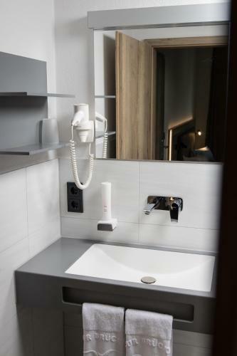 Hotel Gasthof Zur Br�cke
