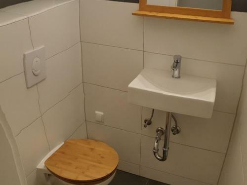 Snug Apartment In Kassel Near Fulda Floodplain