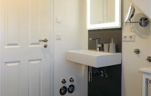 One-bedroom Apartment In Klanxbull