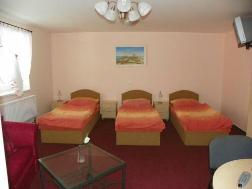 Hostal Hostinec A Penzion U Sv. Mikul�?e