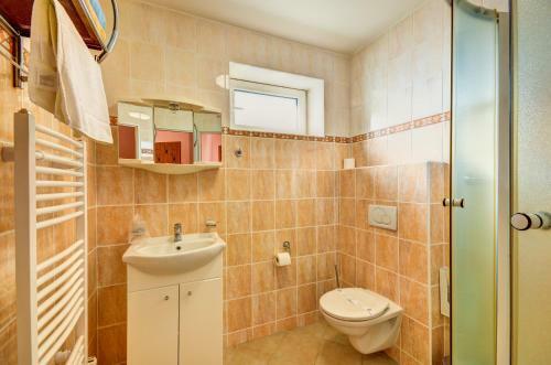 Hostal Hostinec A Penzion U Sv. Mikul�?e