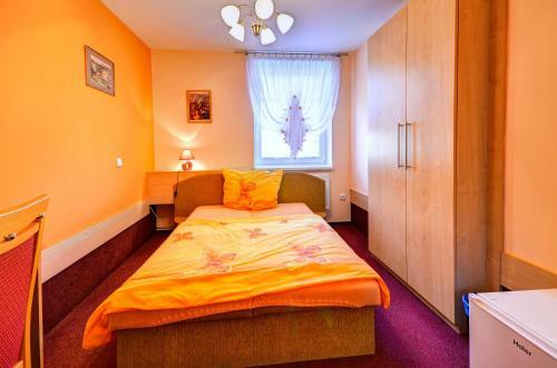Hostal Hostinec A Penzion U Sv. Mikul�?e