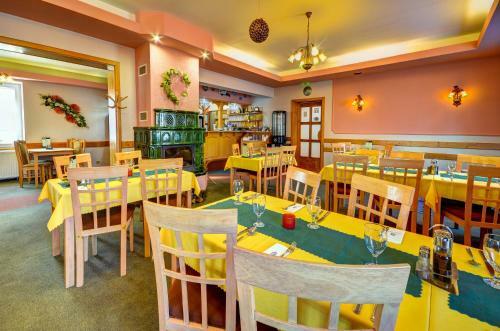 Hostal Hostinec A Penzion U Sv. Mikul�?e
