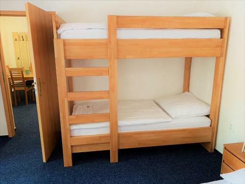 Hostal Mikulov Inn - Penzion Zem?