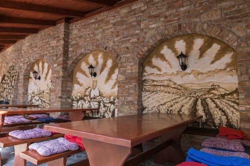 Hostal Mikulov Inn - Penzion Zem?