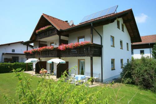 Apartamento Ferienwohnungen Chiemgauer Seengl�ck