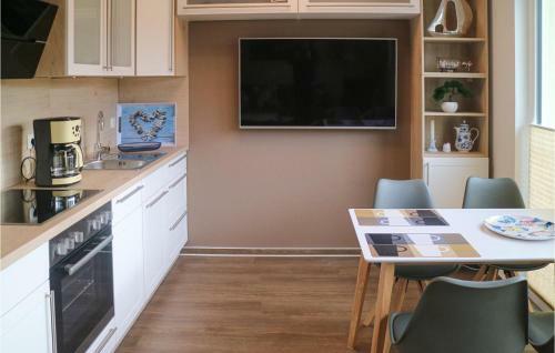 Stunning Apartment In Graal-m�ritz W/ 1 Bedrooms