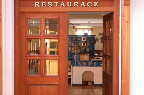 Hostal Babi??ina Zahrada Penzion & Restaurant