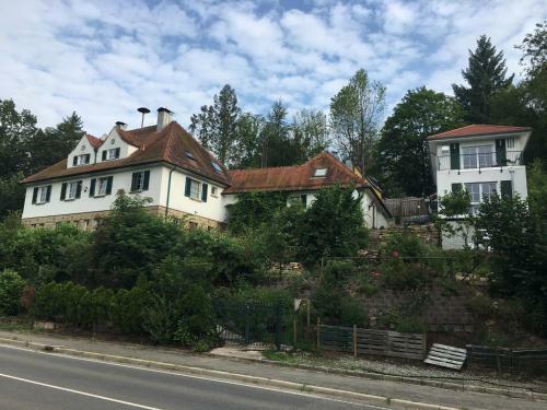 Hostal Altes Forsthaus Waldenbuch / Bei Der Messe Stuttgart