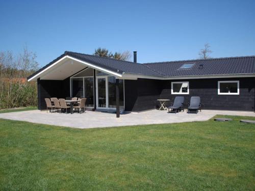 Holiday Home Bl�vand Clxxx