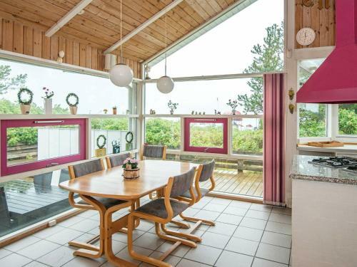 Two-bedroom Holiday Home In Glesborg 6