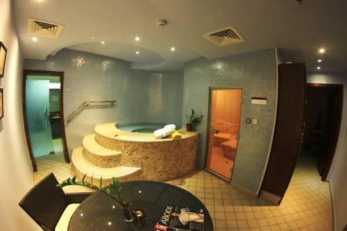 Grand Regal Hotel