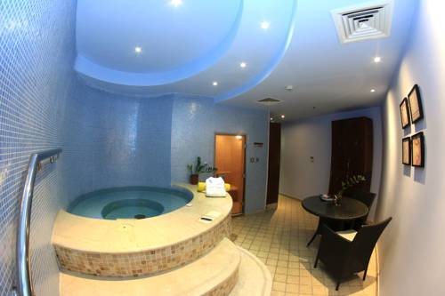 Grand Regal Hotel