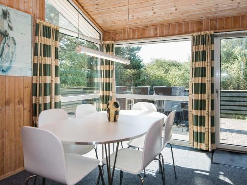 6 Person Holiday Home In Fan�