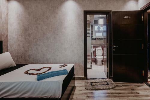 Pyramids Planet Hotel