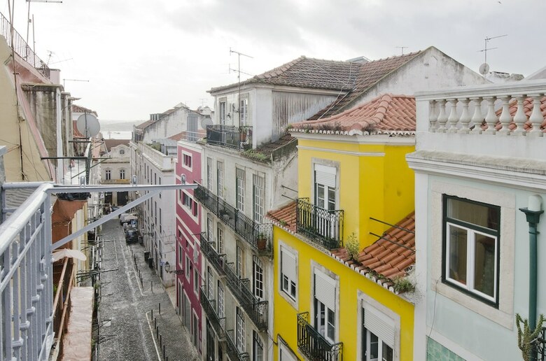 Lisbon Core Apartments In Bairro Alto, Chiado
