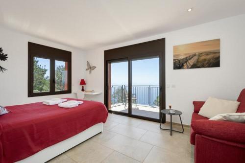 Begur Villa Sleeps 10 With Pool Air Con And Wifi