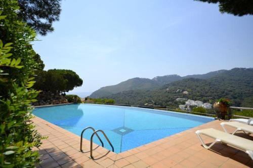 Begur Apartment Sleeps 10 With Pool Air Con And Wifi
