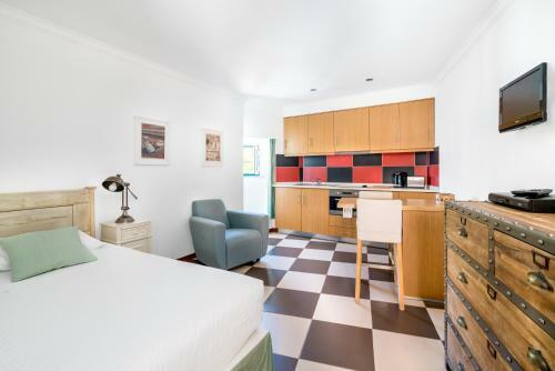 Pateo Santo Estevao-self Catering Apartments