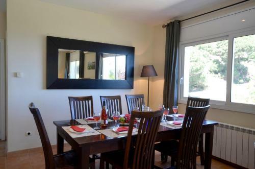 Begur Villa Sleeps 10 With Pool Air Con And Wifi