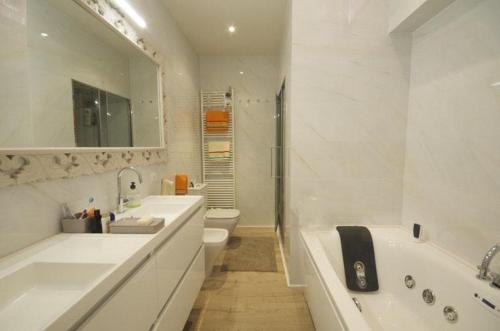 Begur Villa Sleeps 10 With Pool Air Con And Wifi