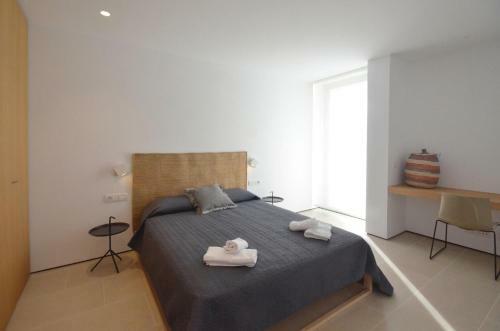 Begur Villa Sleeps 10 With Pool Air Con And Wifi