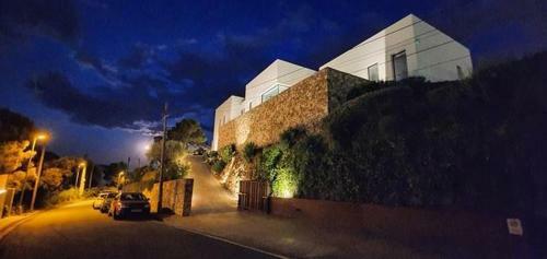 Begur Villa Sleeps 10 With Pool Air Con And Wifi