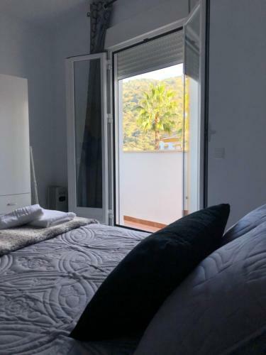Apartamento Casa Rural Las Rosas de Benaojan