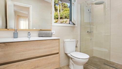 Brugarol Villa Sleeps 6 With Air Con And Wifi