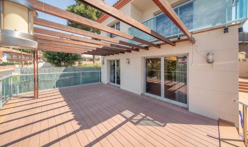 R108 Casa Parellada Con Piscina Climatizada