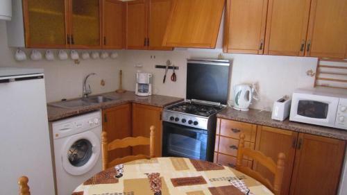 Calella de Palafrugell Apartment Sleeps 4 Pool