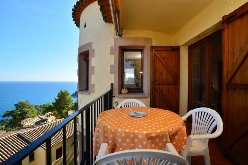 Calella de Palafrugell Apartment Sleeps 4 Pool