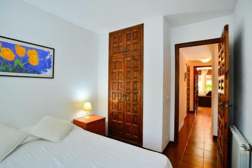 Calella de Palafrugell Apartment Sleeps 4 Pool