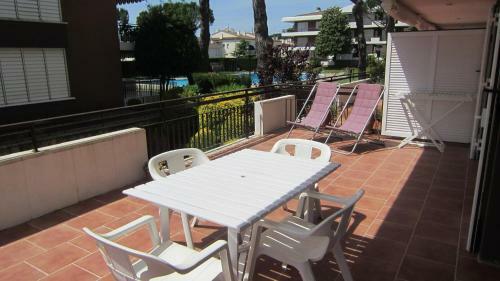 Calella de Palafrugell Apartment Sleeps 4 With Pool