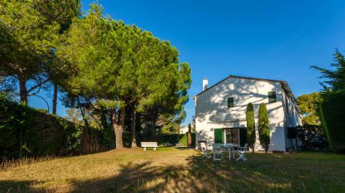 Calella de Palafrugell Holiday Home Sleeps 6